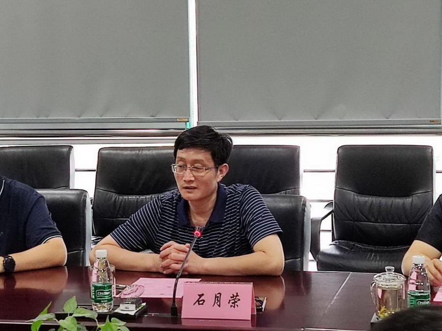 石月榮一行赴徐工液壓件有限公司調(diào)研現(xiàn)代學徒制