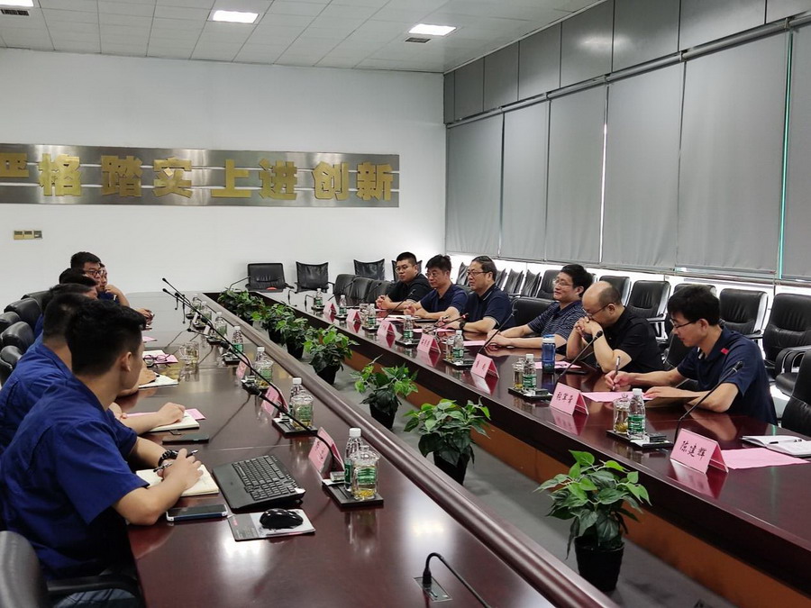 石月榮一行赴徐工液壓件有限公司調(diào)研現(xiàn)代學徒制